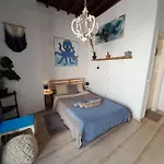 Octopus Blue Апартаменты